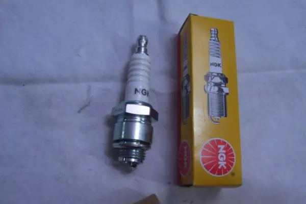 Howard Gem Rotavator Spark Plug